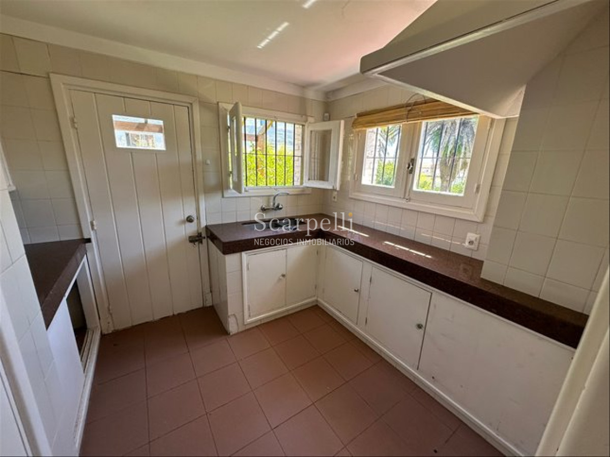 Casa ID.21 - Alquiler Anual Importante Chalet Punta Del Este Península