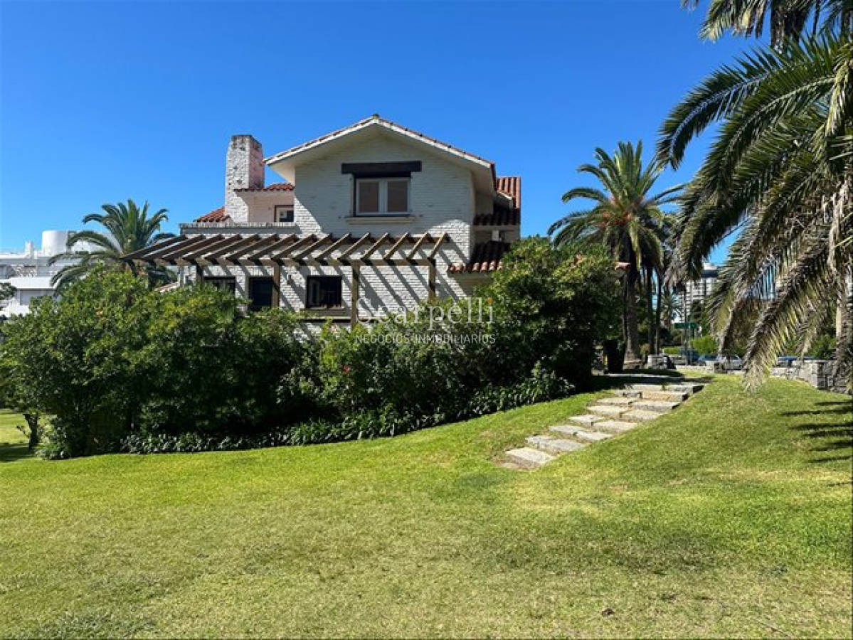 Casa ID.21 - Alquiler Anual Importante Chalet Punta Del Este Península