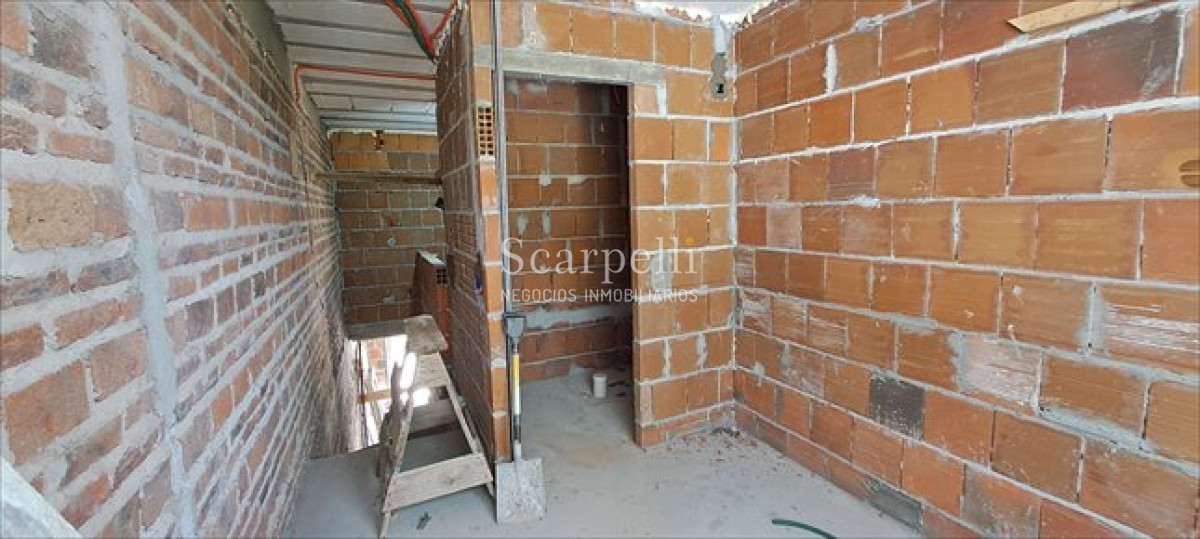 Casa ID.22 - VENTA CASA ESTRENAR BARRIO PARQUE II 4 DORMITORIOS EN SUITE