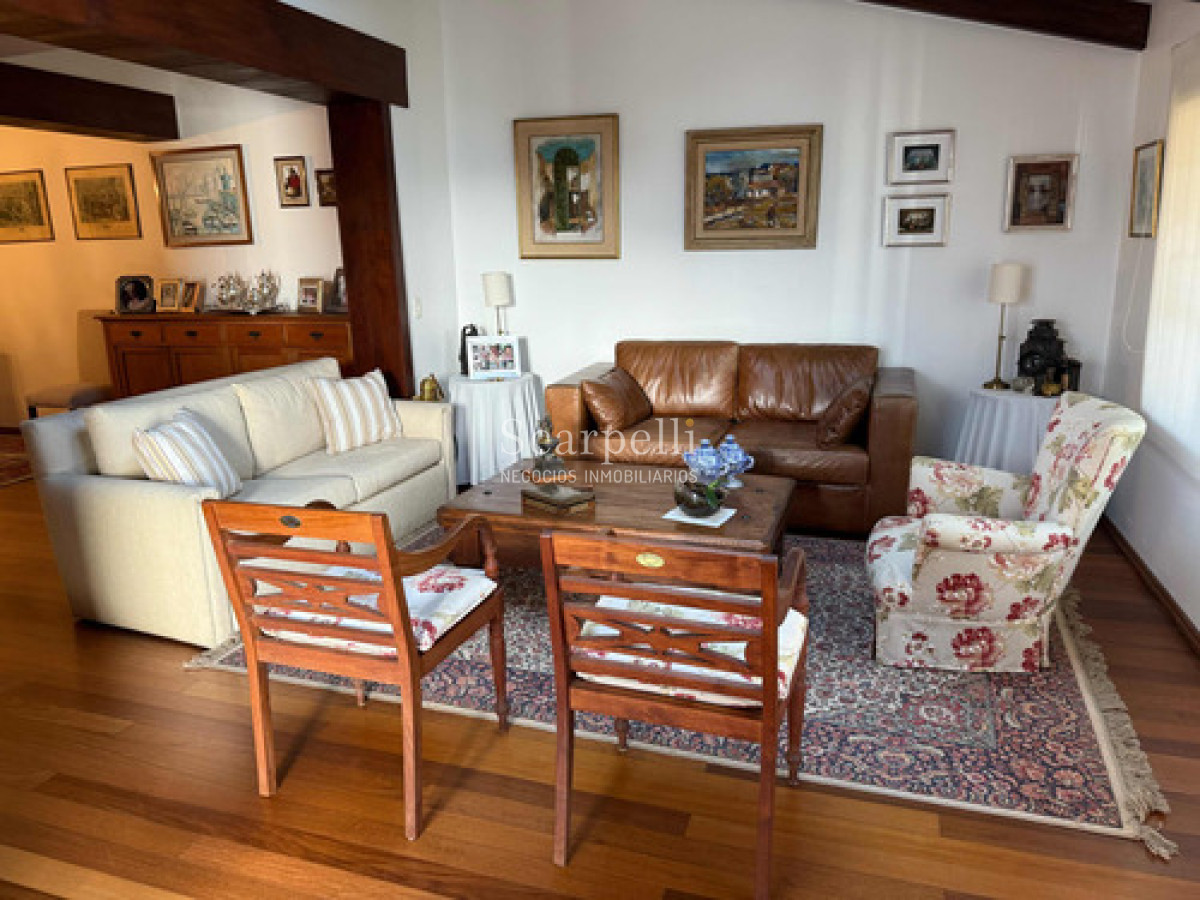 Casa ID.50449 - Excepcional Casa Venta Pocitos Prox. Bvar Artigas Y Bvar España