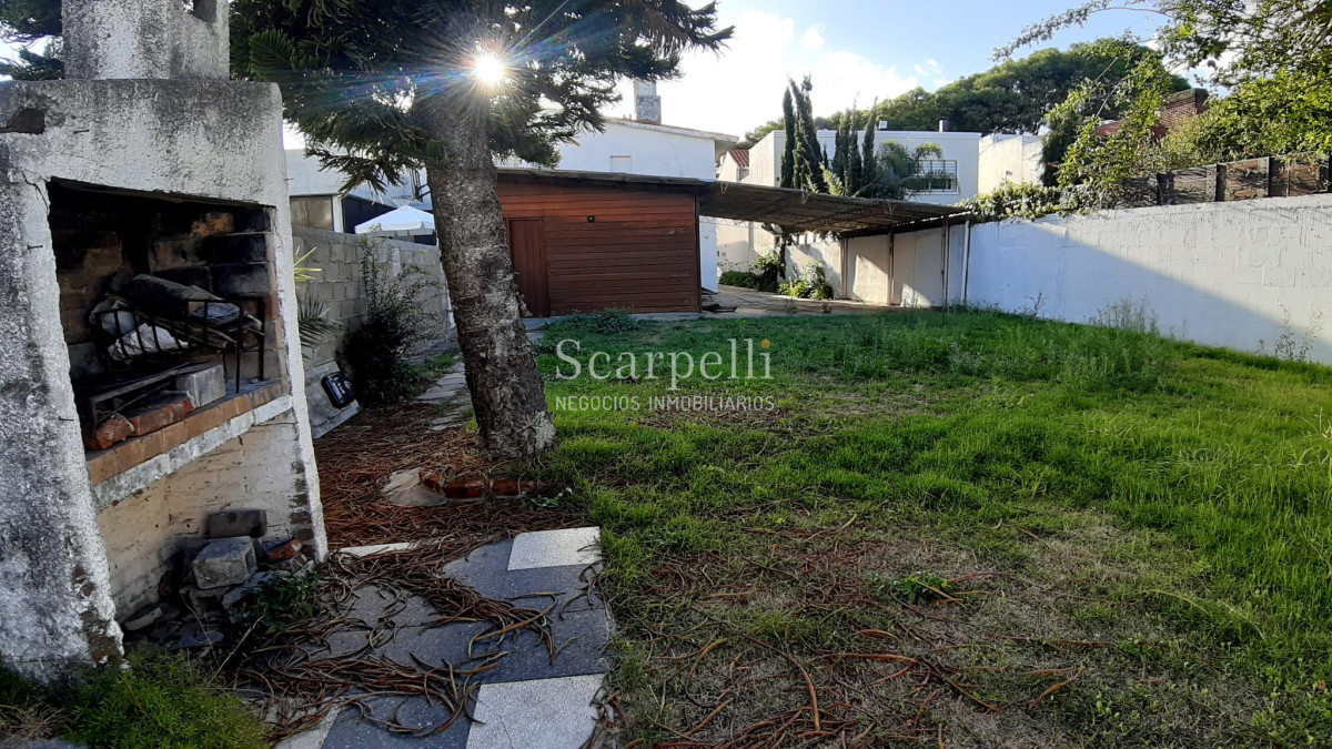 Casa ID.28633 - VENTA CASA PROPIEDAD HORIZONTAL 2 DORMITORIOS + 2 BAÑOS + SERVICIO + FONDO & BARBACOA MUY PRÓXIMO A LA RAMBLA.-