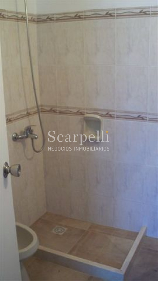 Casa ID.28633 - VENTA CASA PROPIEDAD HORIZONTAL 2 DORMITORIOS + 2 BAÑOS + SERVICIO + FONDO & BARBACOA MUY PRÓXIMO A LA RAMBLA.-