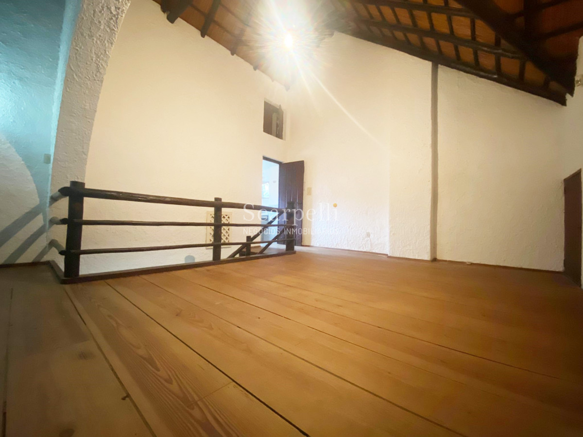 Casa ID.30641 - ALQUILER CASA CARRASCO 3 DORMITORIOS 3 BAÑOS FONDO PISCINA FAMILIA O EMPRESA