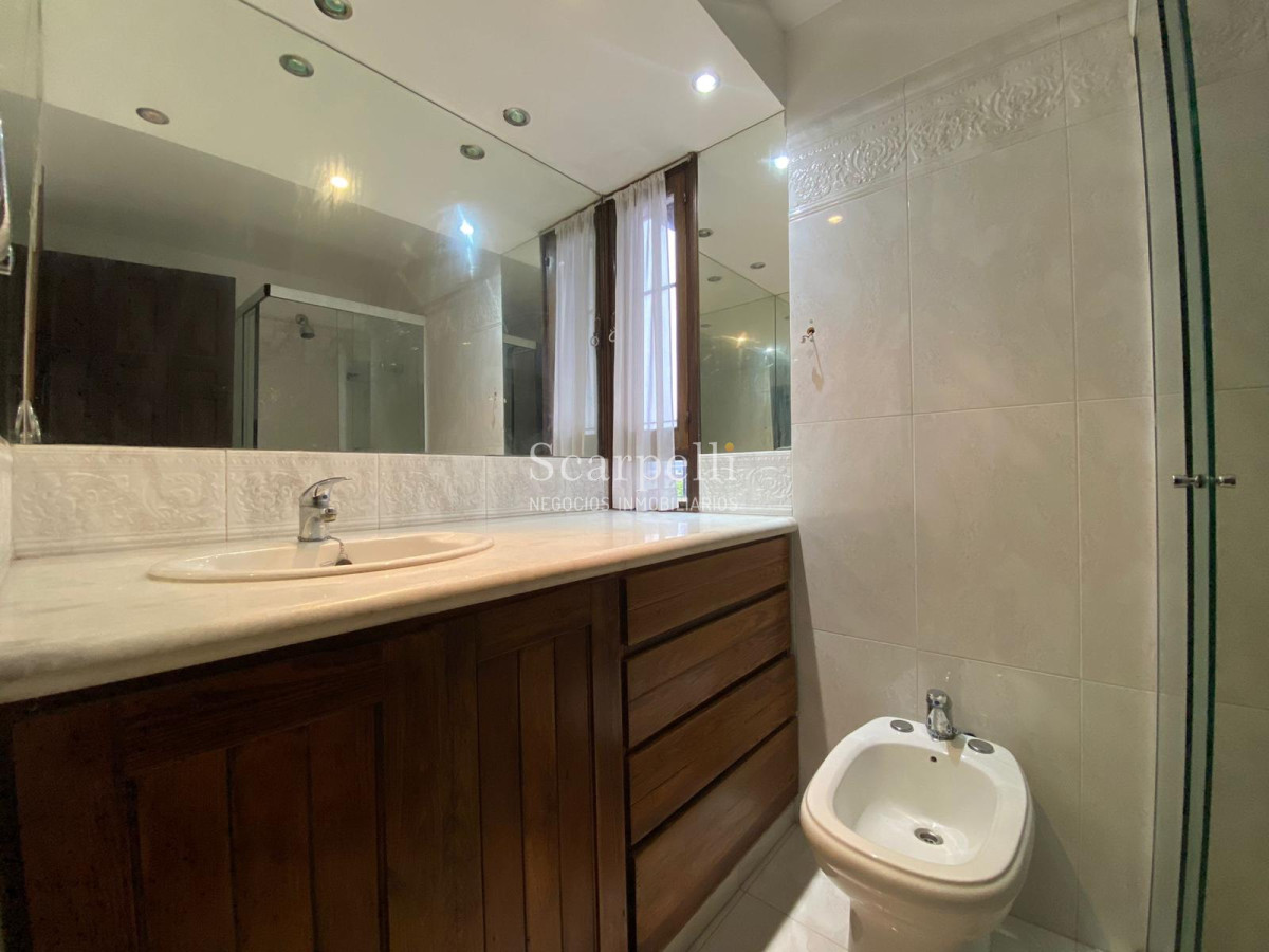 Casa ID.30641 - ALQUILER CASA CARRASCO 3 DORMITORIOS 3 BAÑOS FONDO PISCINA FAMILIA O EMPRESA