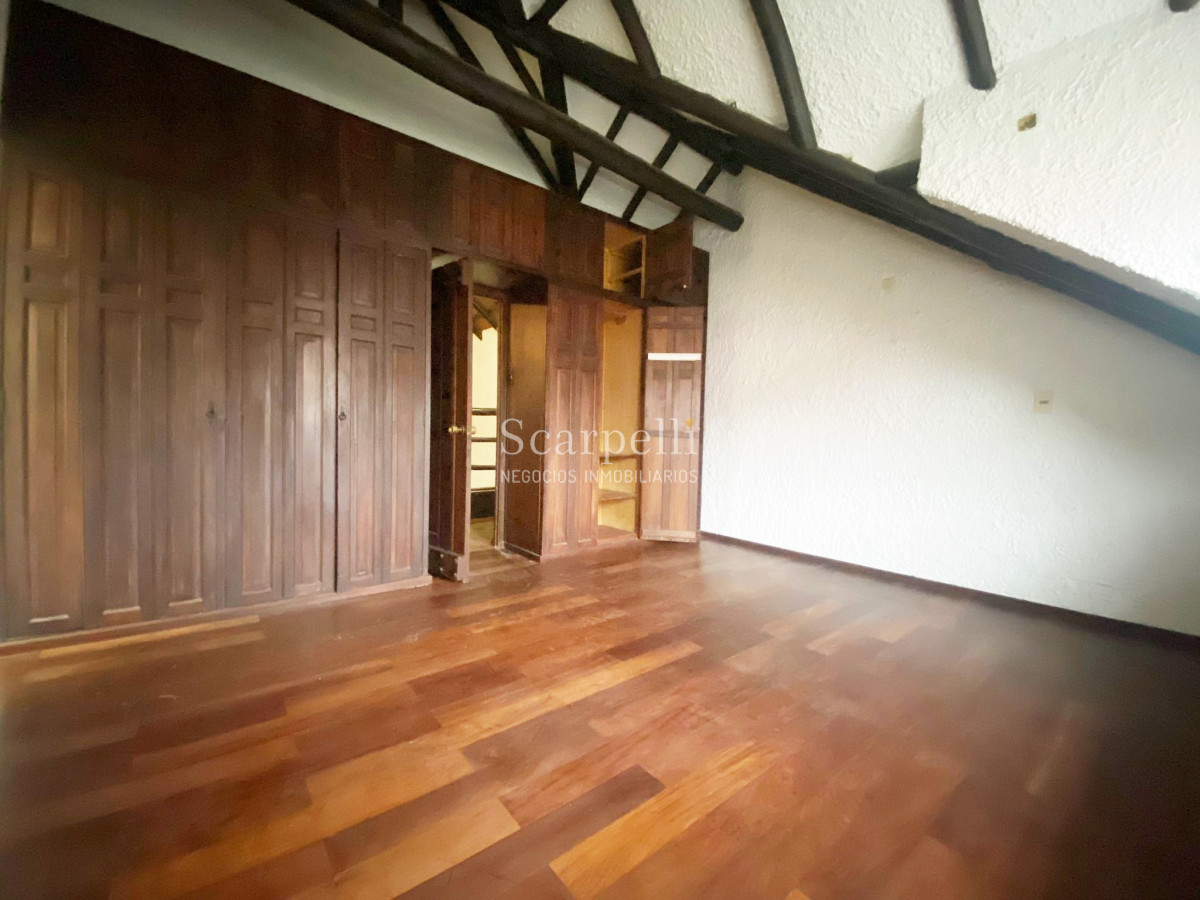 Casa ID.30641 - ALQUILER CASA CARRASCO 3 DORMITORIOS 3 BAÑOS FONDO PISCINA FAMILIA O EMPRESA