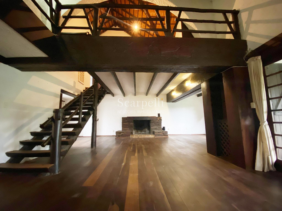 Casa ID.30641 - ALQUILER CASA CARRASCO 3 DORMITORIOS 3 BAÑOS FONDO PISCINA FAMILIA O EMPRESA