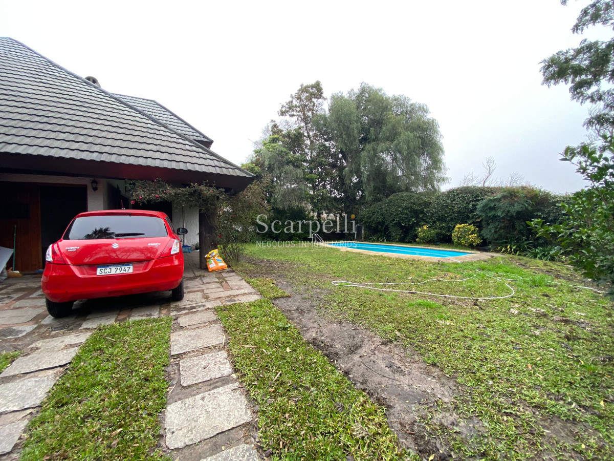 Casa ID.30641 - ALQUILER CASA CARRASCO 3 DORMITORIOS 3 BAÑOS FONDO PISCINA FAMILIA O EMPRESA