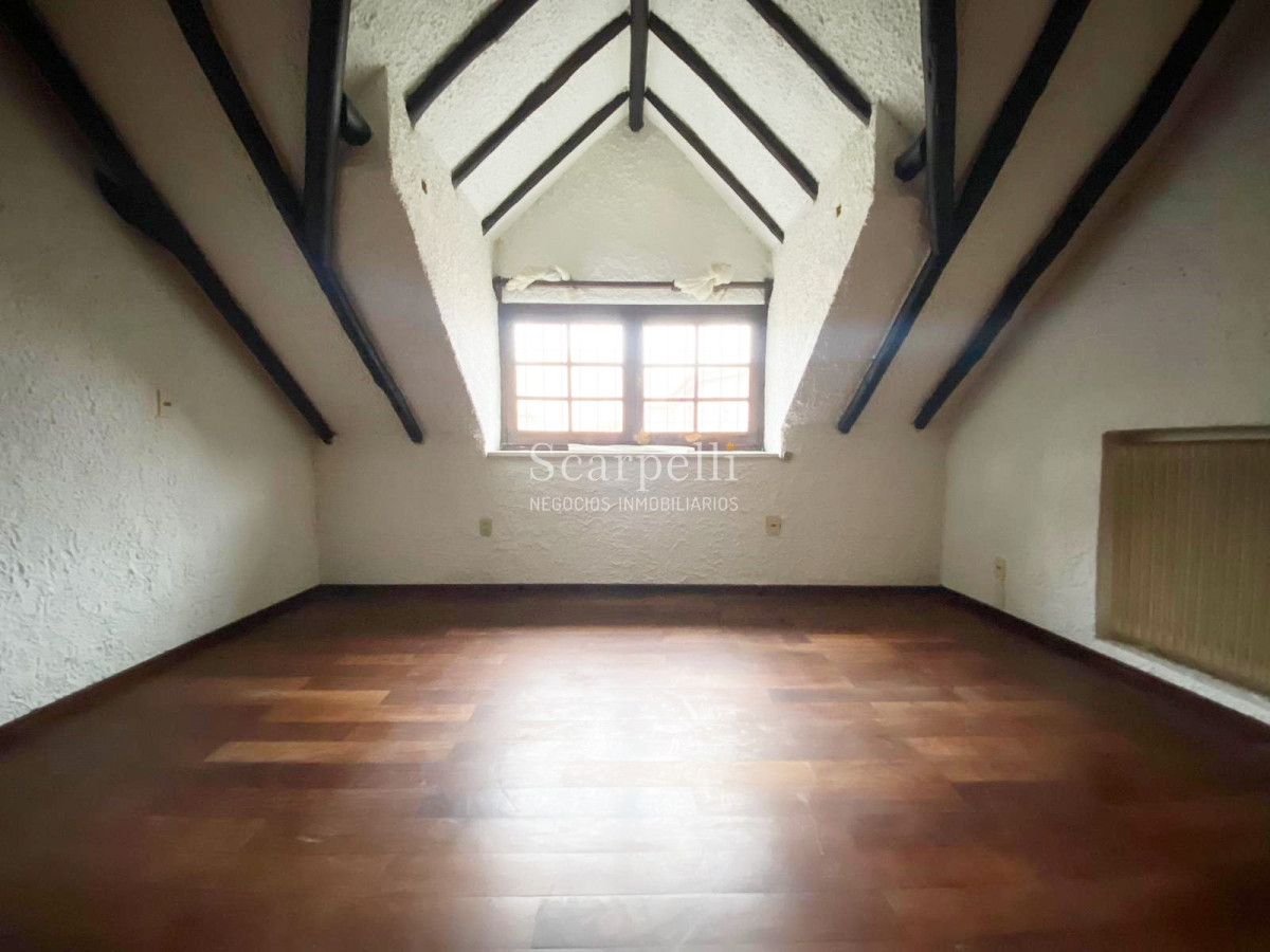 Casa ID.30641 - ALQUILER CASA CARRASCO 3 DORMITORIOS 3 BAÑOS FONDO PISCINA FAMILIA O EMPRESA