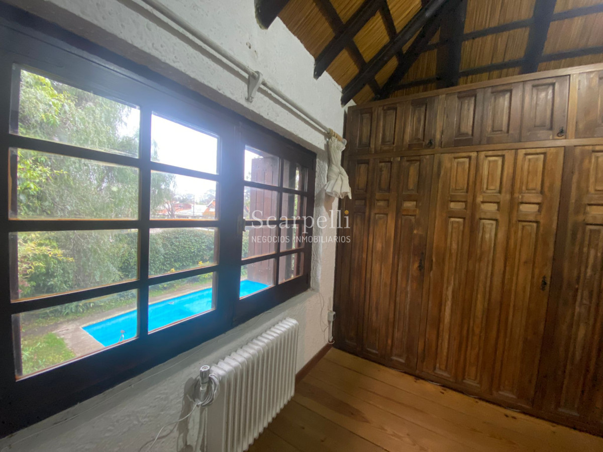 Casa ID.30641 - ALQUILER CASA CARRASCO 3 DORMITORIOS 3 BAÑOS FONDO PISCINA FAMILIA O EMPRESA