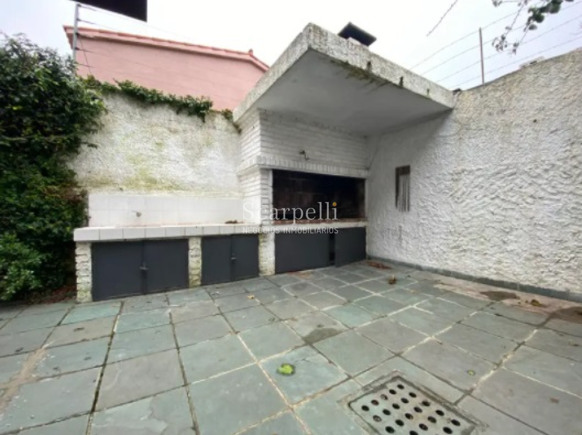 Casa ID.30641 - ALQUILER CASA CARRASCO 3 DORMITORIOS 3 BAÑOS FONDO PISCINA FAMILIA O EMPRESA