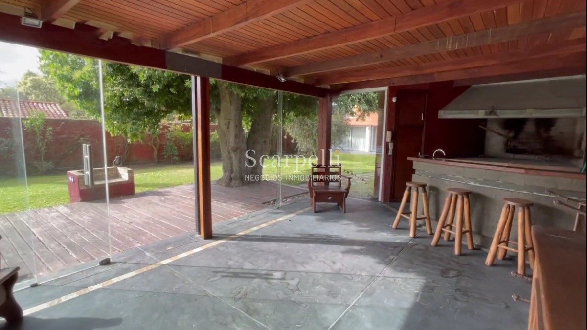 Casa ID.32854 - VENTA CASA PADRON  ÚNICO PUNTA GORDA  4 DORMITORIOS PISCINA