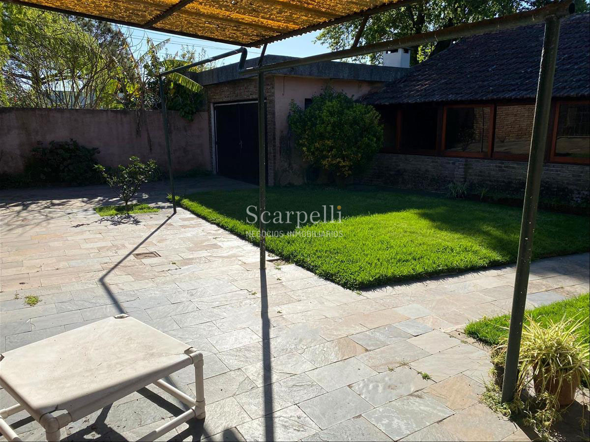 Casa ID.33130 - Padrón Único Punta Gorda 1 planta 3 dormitorios 2 baños fondo barbacoa.-