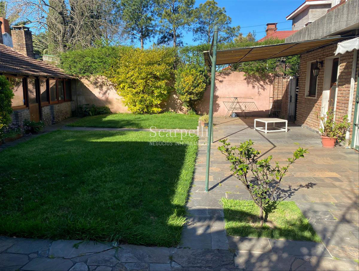 Casa ID.33130 - Padrón Único Punta Gorda 1 planta 3 dormitorios 2 baños fondo barbacoa.-