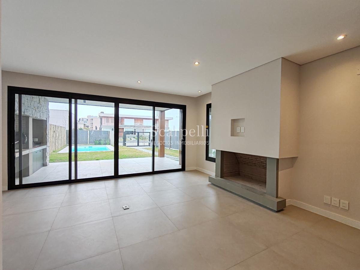 Casa ID.48909 - Estrene Con Renta Segura desde Octubre 2025 Barrio Parque II con Centro Comercial a escasos 380 mts.