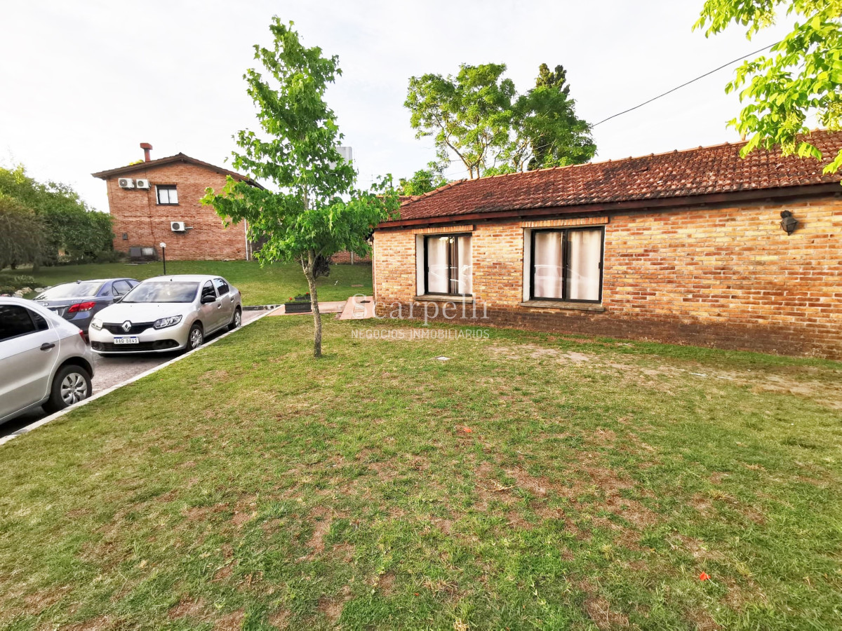 Casa ID.34497 - VENTA CASA CANELONES BARRIO CERRADO  PROXIMO CAR ONE TIENDA INGLESA MOSCA ANCAP