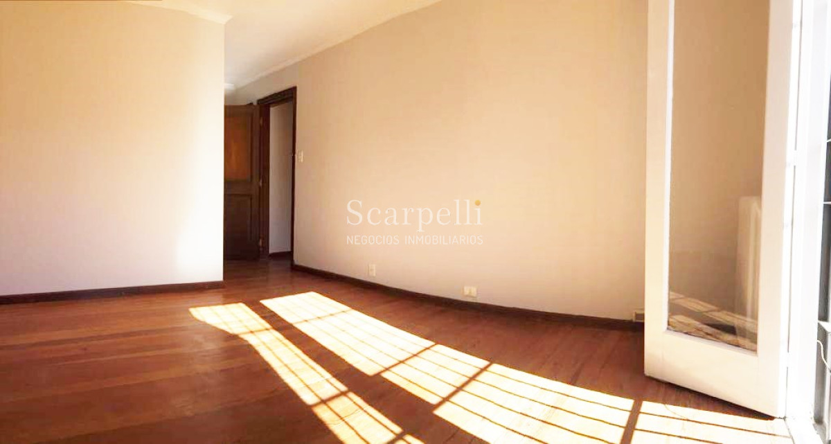 Casa ID.35199 - Chalet de Tejas sobre especial entorno: Ferrari y Boston próximo al 2do. Centro Comercial de Av. Bolivia y San Nicolás