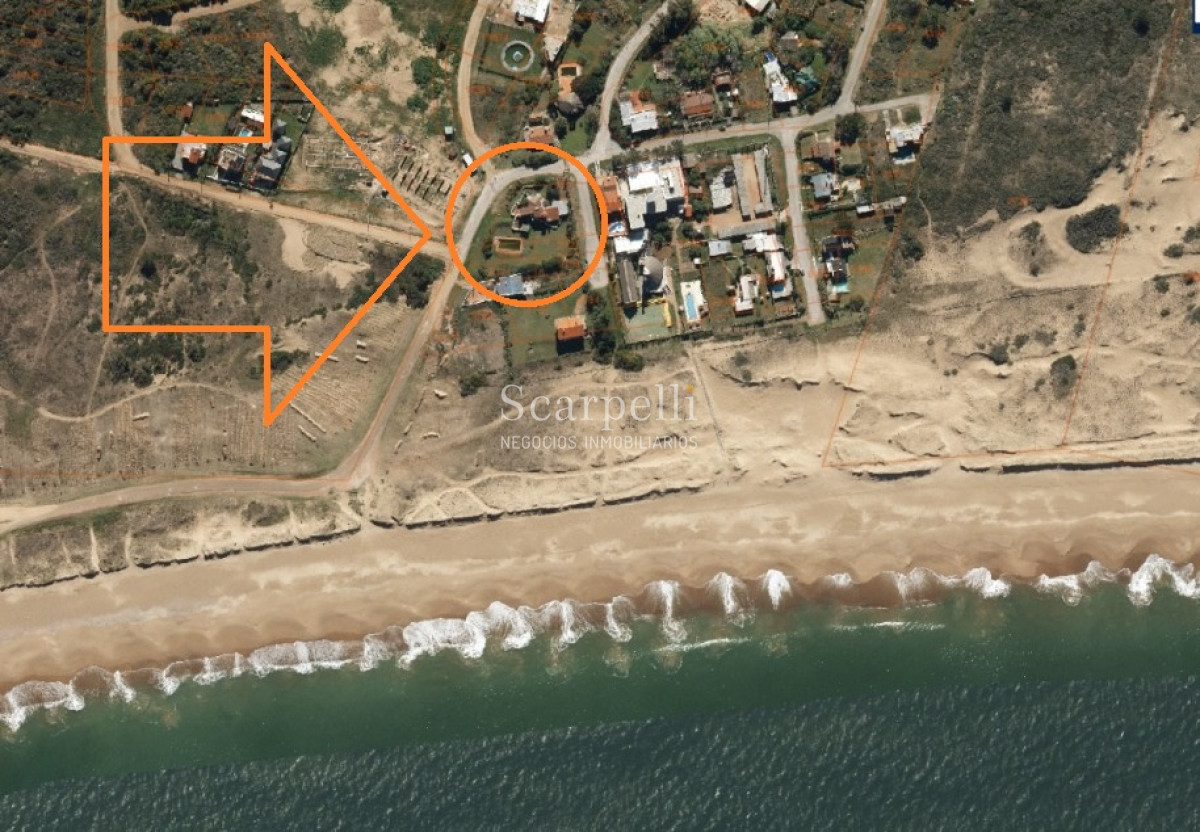 Casa ID.37211 - Estupenda Arquitectura de los años 70  en Las Grutas muy próximo al Mar & Punta Ballena