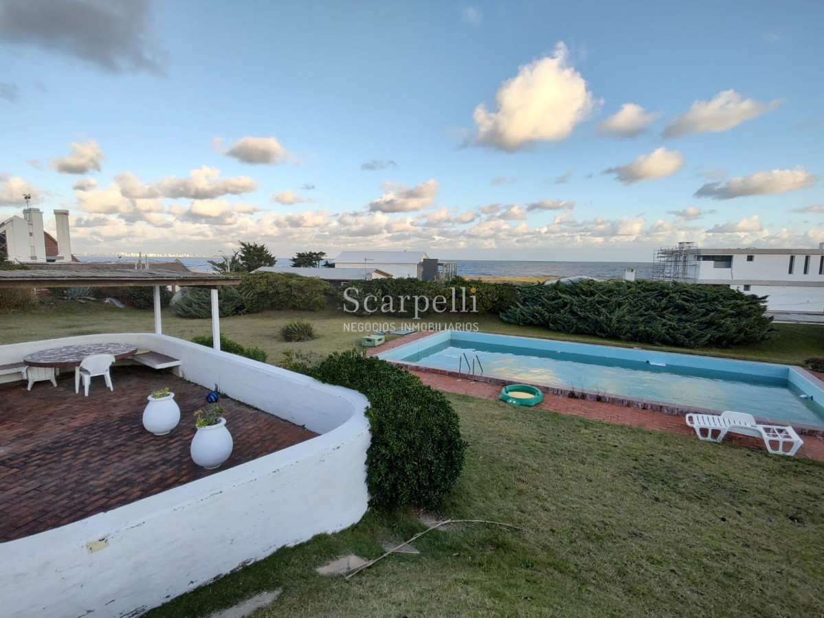 Casa ID.37211 - Estupenda Arquitectura de los años 70  en Las Grutas muy próximo al Mar & Punta Ballena