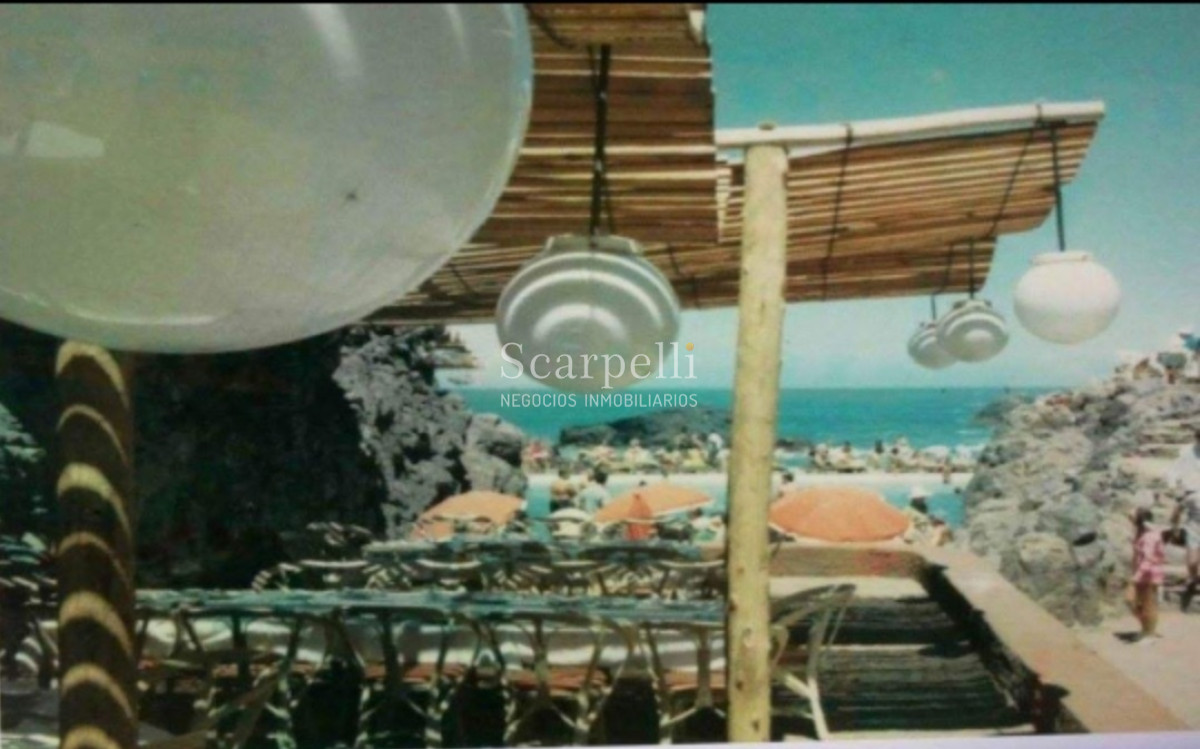Casa ID.37211 - Estupenda Arquitectura de los años 70  en Las Grutas muy próximo al Mar & Punta Ballena