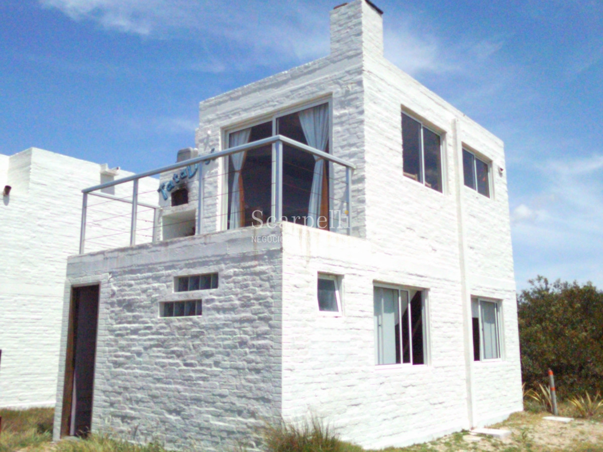 Casa ID.3773 - Moderna con vista al océano en 2 plantas