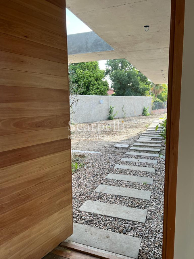 Casa ID.40347 - Carrasco Sur Proximo Escuela Naval en entorno muy  íntimo y de categoría a Estrenar proximamente.-