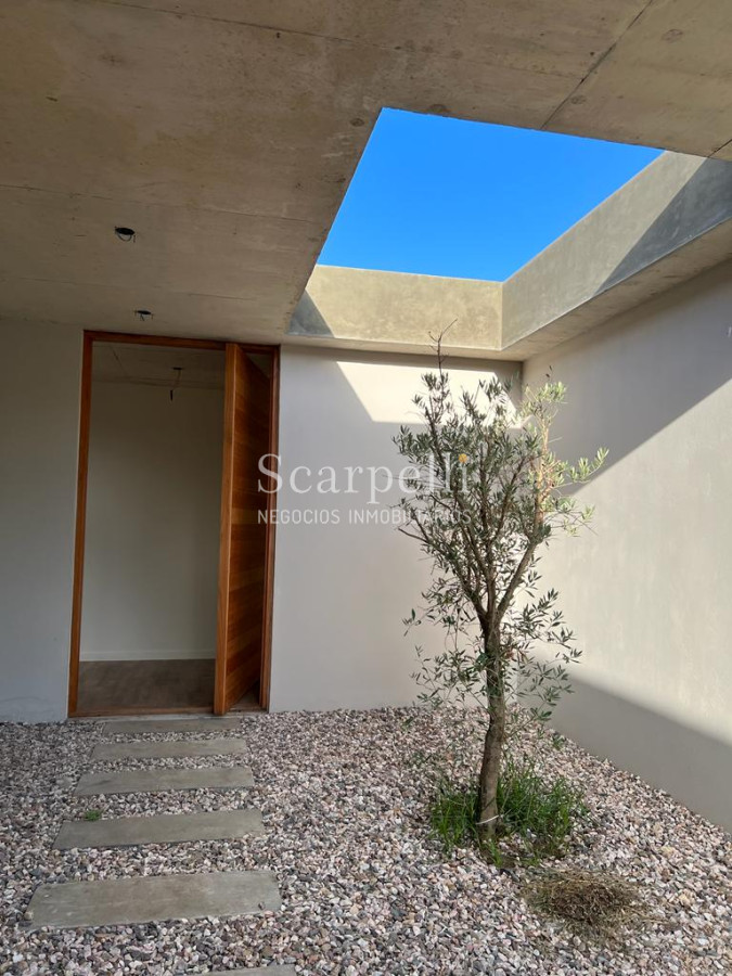 Casa ID.40347 - Carrasco Sur Proximo Escuela Naval en entorno muy  íntimo y de categoría a Estrenar proximamente.-