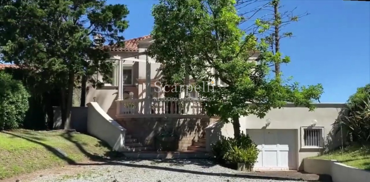 Casa ID.42165 - Estupendo Chalet Colonial Parada 31 Mansa con vista al mar y salida a 2 calles