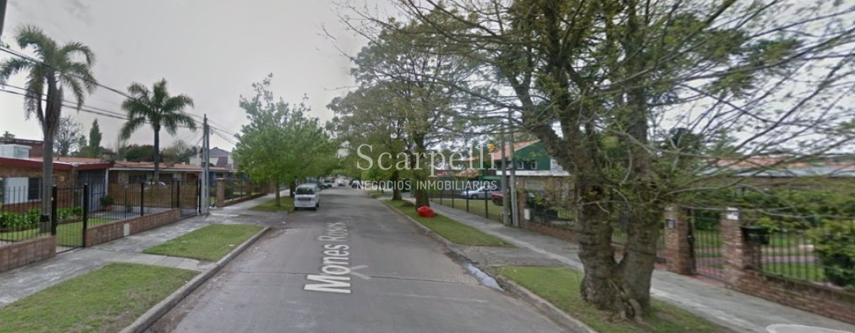 Casa ID.44701 - Carrasco Sur Chalet Clásico con Tejas Coloniales con muy buen fondo en Mones Roses y Cooper Próximo