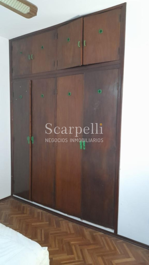 Casa ID.45146 - Buceo Venta Padrón Único Toda en 1 planta con buen fondo + Barbacoa con Baño + Apto independiente con baño y kitchenette.-