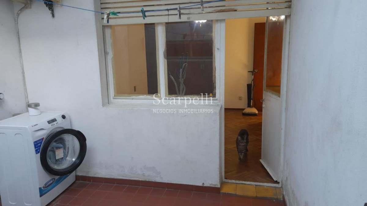 Casa ID.45146 - Buceo Venta Padrón Único Toda en 1 planta con buen fondo + Barbacoa con Baño + Apto independiente con baño y kitchenette.-