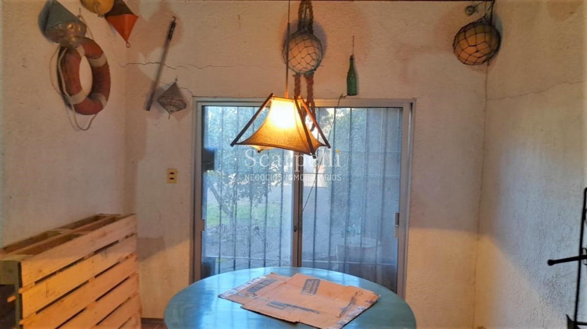 Casa ID.45146 - Buceo Venta Padrón Único Toda en 1 planta con buen fondo + Barbacoa con Baño + Apto independiente con baño y kitchenette.-