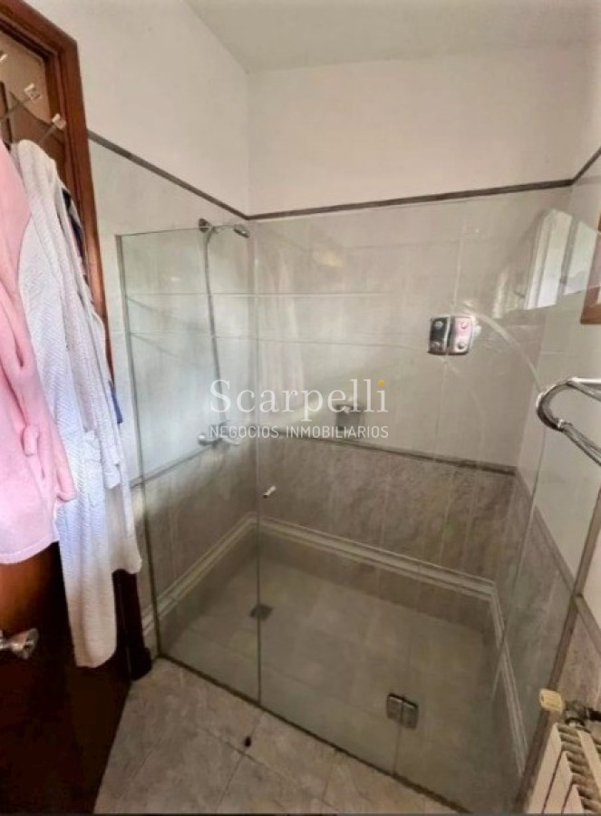Casa ID.45280 - Punta Gorda Excelente Arquitectura con sello propio a mts. de la Rambla y muy próximo al Centro Comercial en apacible entorno