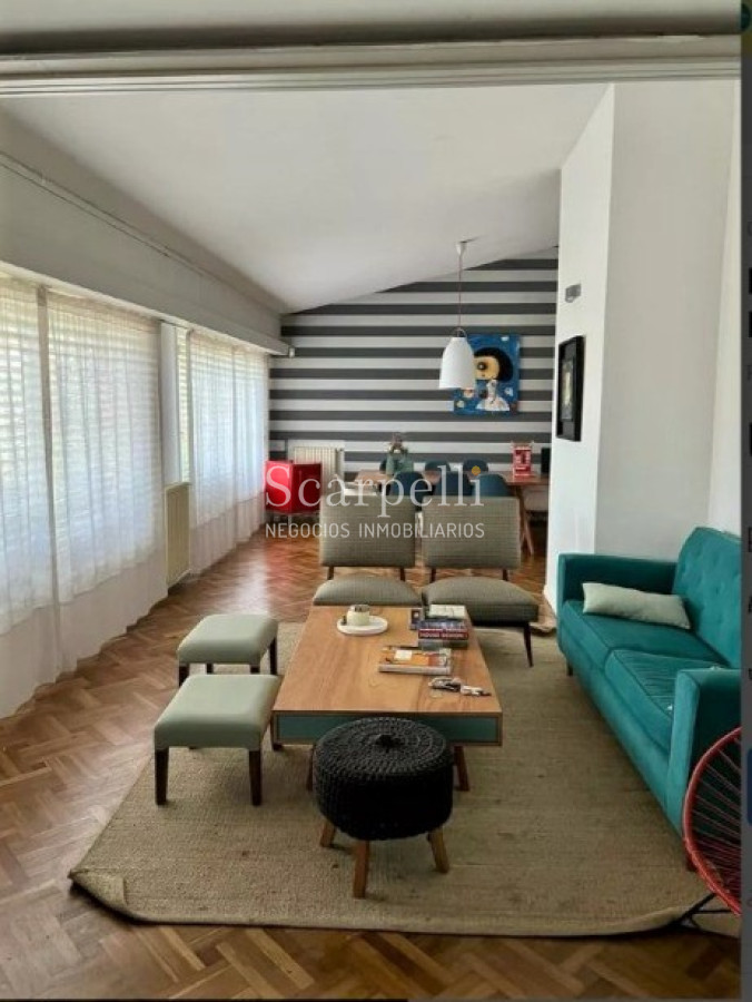 Casa ID.45280 - Punta Gorda Excelente Arquitectura con sello propio a mts. de la Rambla y muy próximo al Centro Comercial en apacible entorno