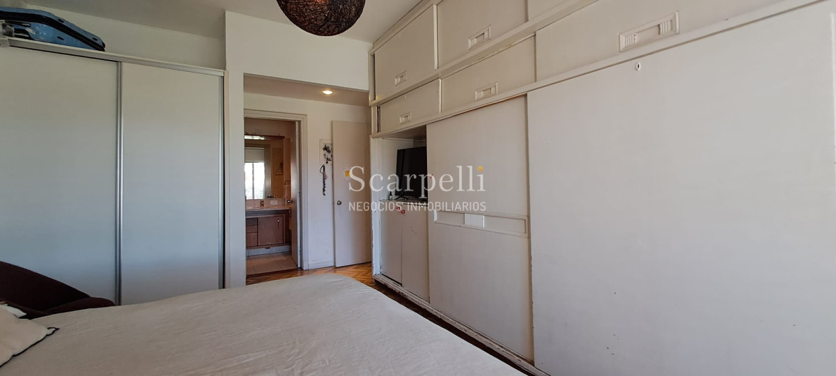 Casa ID.45280 - Punta Gorda Excelente Arquitectura con sello propio a mts. de la Rambla y muy próximo al Centro Comercial en apacible entorno