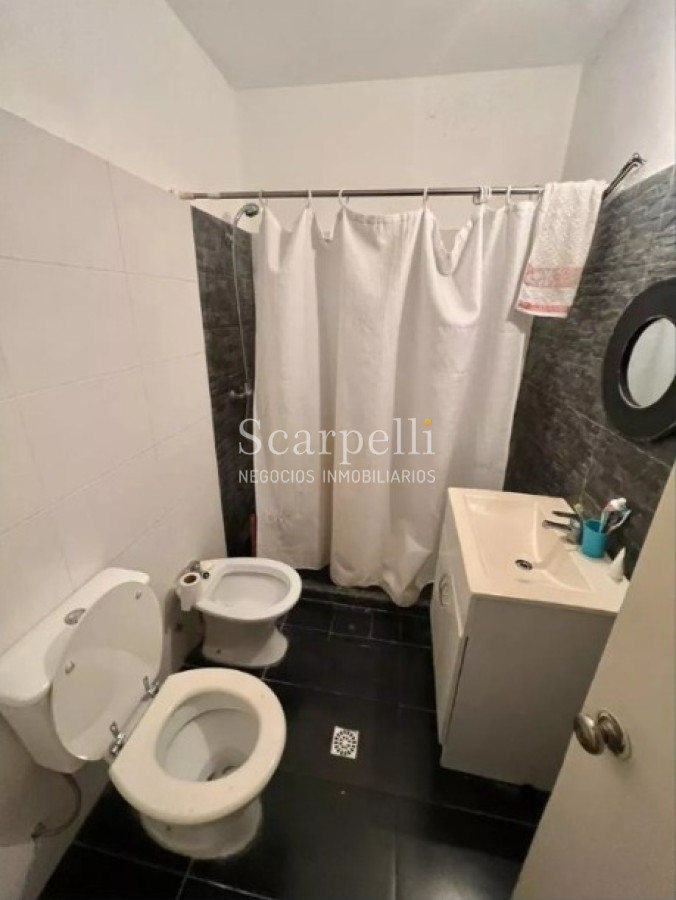 Casa ID.45280 - Punta Gorda Excelente Arquitectura con sello propio a mts. de la Rambla y muy próximo al Centro Comercial en apacible entorno