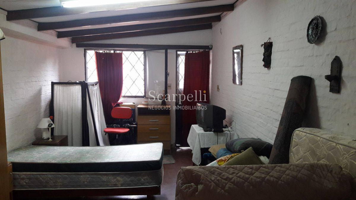 Casa ID.4626 - Arocena Próximo Venta Casa 1 planta Carrasco Tradicional 4 dormitorios 3 baños 2 Garages