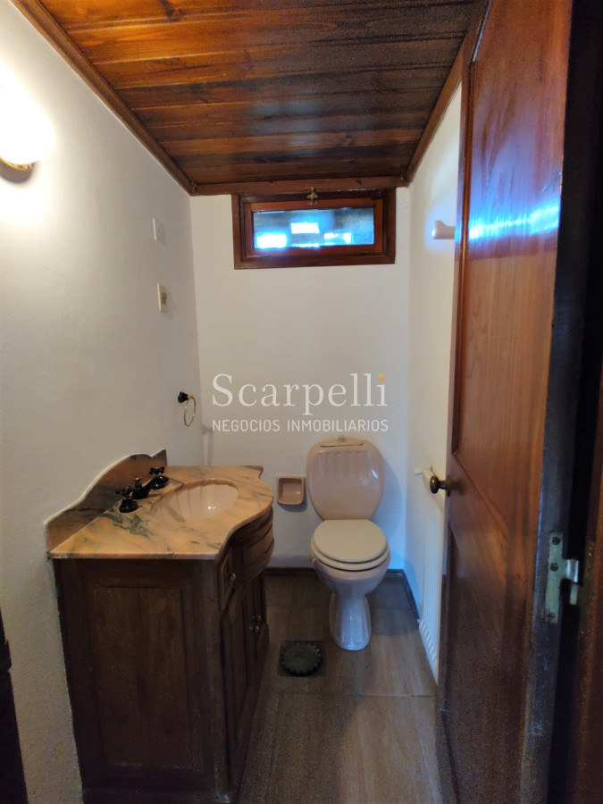 Casa ID.4626 - Arocena Próximo Venta Casa 1 planta Carrasco Tradicional 4 dormitorios 3 baños 2 Garages
