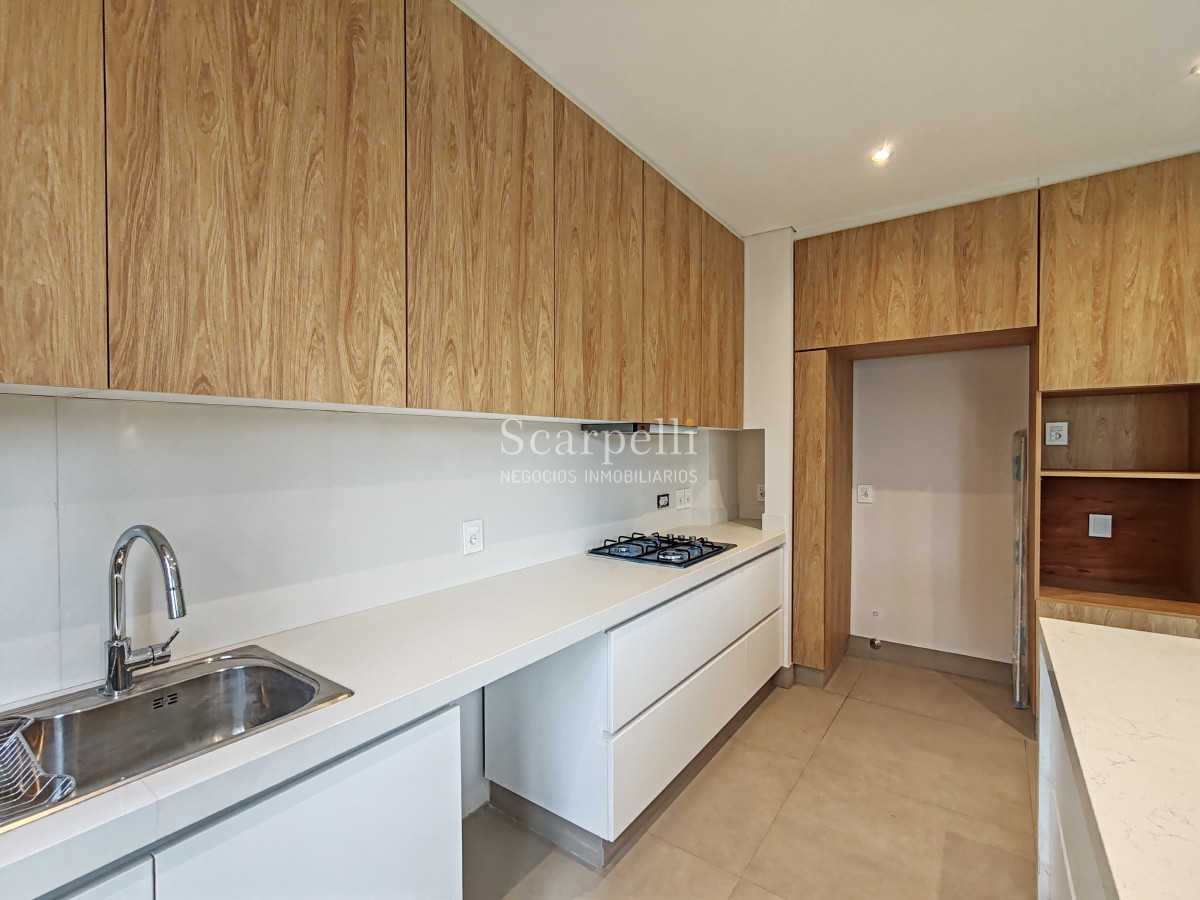 Casa ID.48909 - Estrene Con Renta Segura desde Octubre 2025 Barrio Parque II con Centro Comercial a escasos 380 mts.