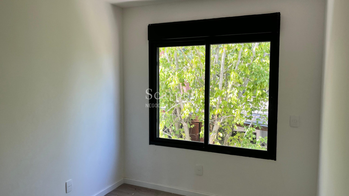 Casa ID.46858 - Estrene Barra de Carrasco 3 dormitorios 3 baños Patio con Parrillero Cochera Próximo Geant / Rambla / Pque. Roosevelt.-