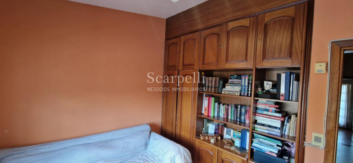 Casa ID.47584 - Malvin Importante Chalet de tejas Próximo Rambla y Club Malvin con todos los lujos modernos