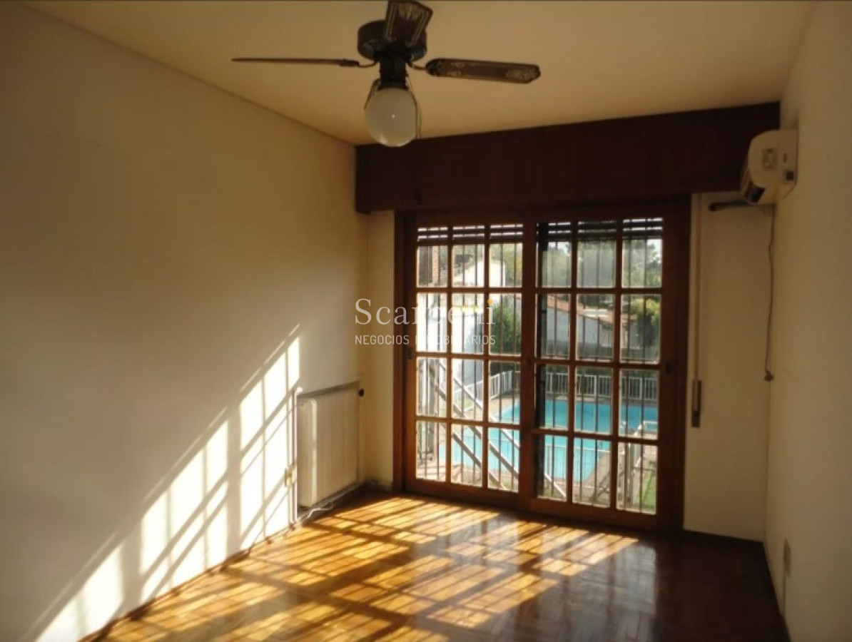 Casa ID.47635 - Importante Chalet sobre Av. Bolivia proximo Pablo Podestá & 2do. Centro Comercial de Carrasco