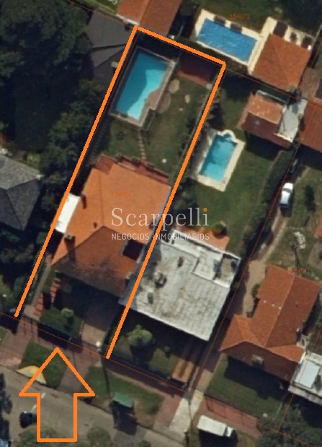 Casa ID.47635 - Importante Chalet sobre Av. Bolivia proximo Pablo Podestá & 2do. Centro Comercial de Carrasco