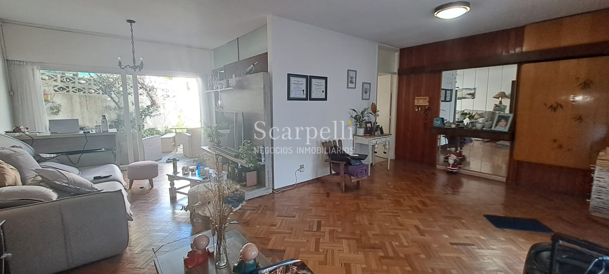 Casa ID.47934 - Venta Casa con Renta Próximo Club Náutico & Playa La Mulata 2 dormitorios + Servicio o Escritorio con Baño
