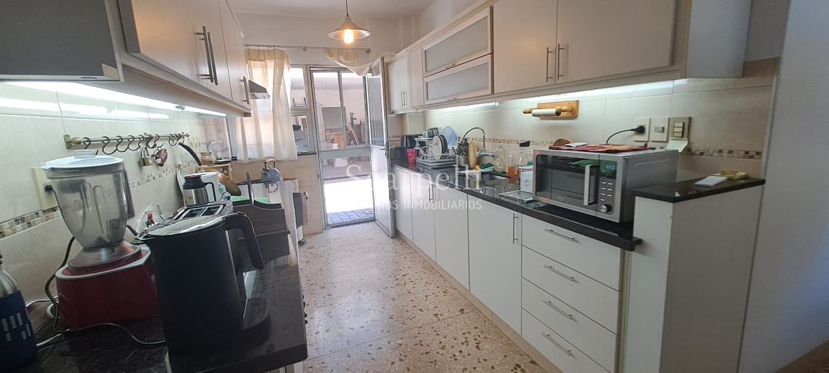 Casa ID.47934 - Venta Casa con Renta Próximo Club Náutico & Playa La Mulata 2 dormitorios + Servicio o Escritorio con Baño