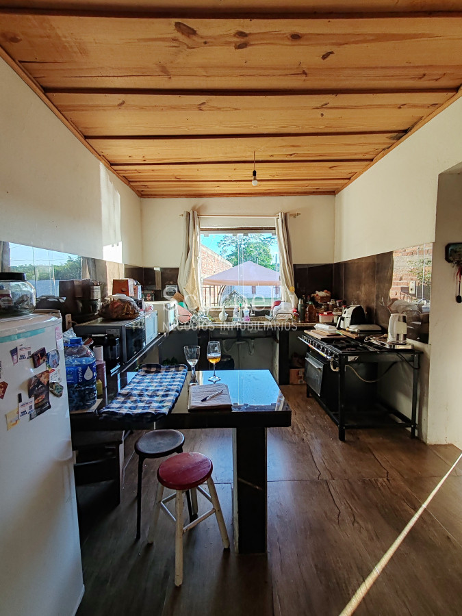 Casa ID.50378 - Importante padrón esquinero en Santana do Livramento con casi 2200 m2 Ideal Salón de Fiestas o emprendimiento Inmobiliario