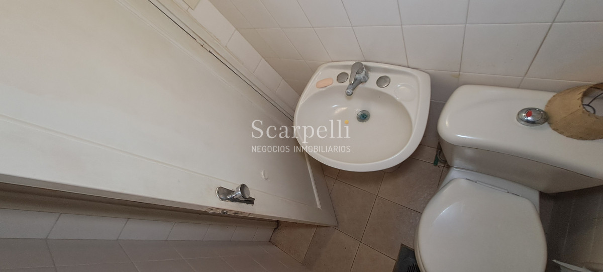 Casa ID.13251 - Venta 2 Casas Carrasco con Renta Blanes Viale proximo Bolivia y Plaza Thays