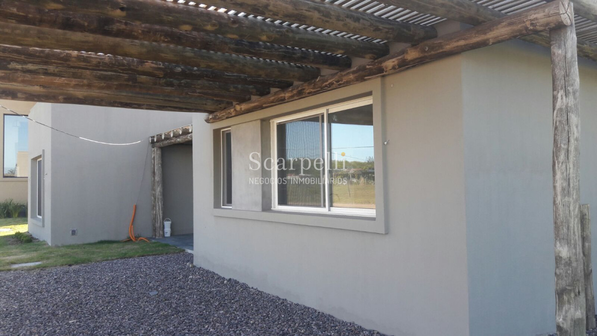 Casa ID.5026 - Estrene en Viñedos de Carrasco con mucho sol y estupenda galeria barbacoa integrada