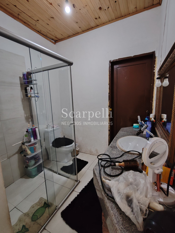 Casa ID.50378 - Importante padrón esquinero en Santana do Livramento con casi 2200 m2 Ideal Salón de Fiestas o emprendimiento Inmobiliario
