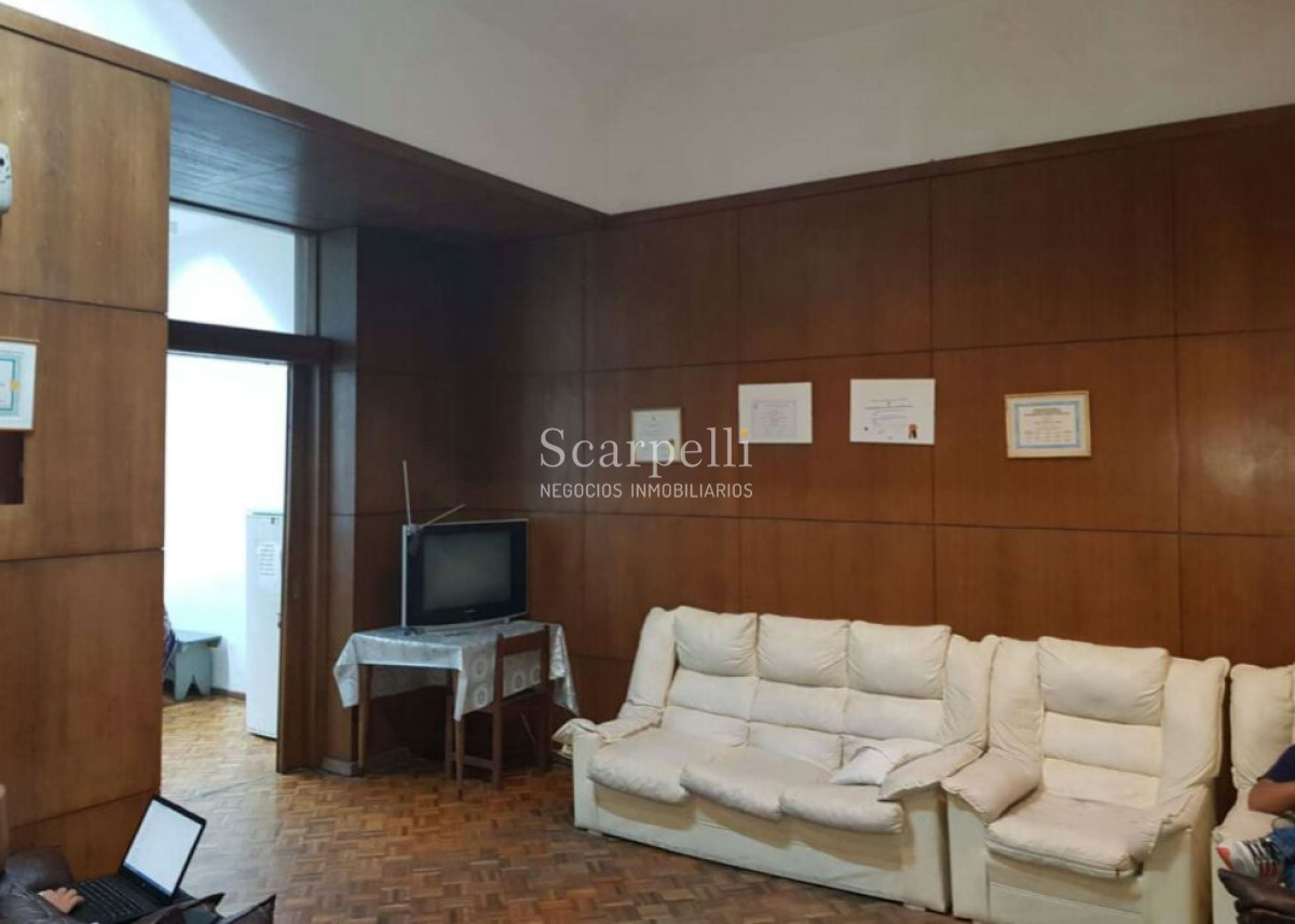 Casa ID.5645 - Casa en padrón único con renta de  100.000 libres, ideal inversores!