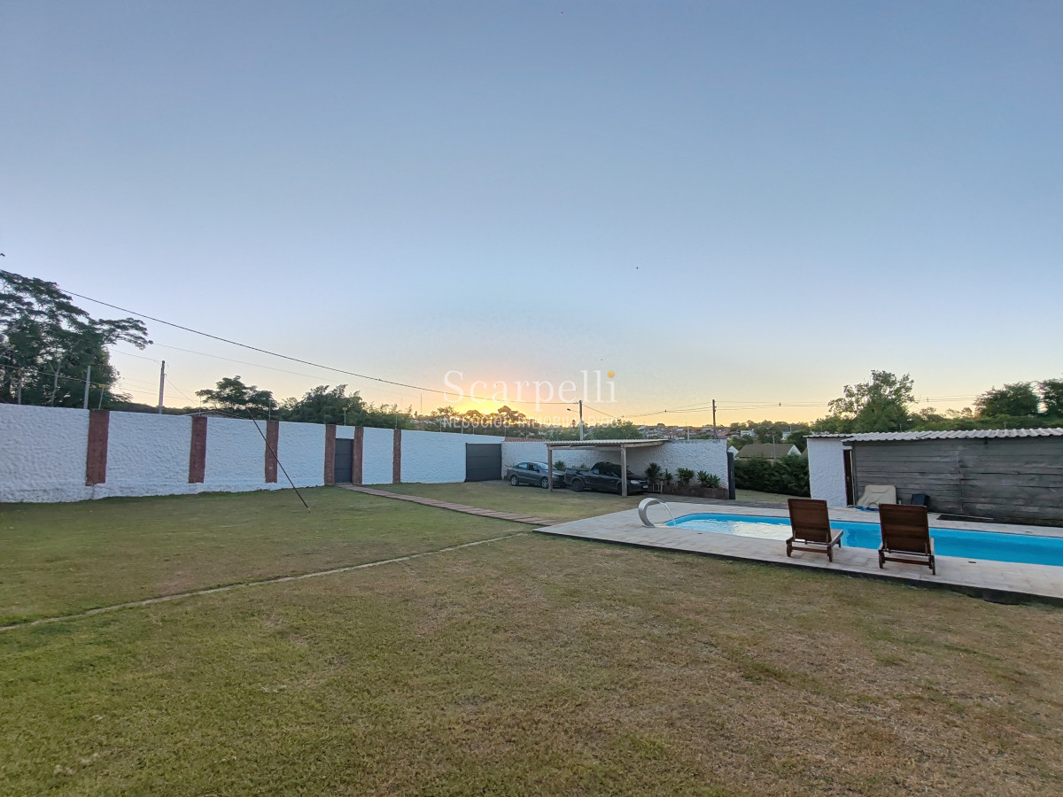 Casa ID.50378 - Importante padrón esquinero en Santana do Livramento con casi 2200 m2 Ideal Salón de Fiestas o emprendimiento Inmobiliario